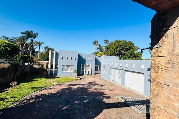 Bosch Properties is excited to present this beautiful home situated in the heart of Beacon Bay, House is a 5 Bedroom house, Main ...