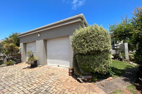 Beautifully designed double storey townhouse, ideally situated close to all amenities. This spacious home boasts an open-plan lounge ...