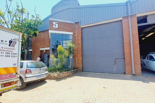 Silverfas industrial park | 330 square meter warehouse to let | fascia street | ...