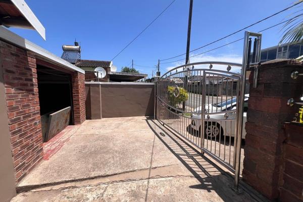 Tyson Properties presents a great offer as you enter Newlands East in Durban.

The property offers everything you need and is close to ...