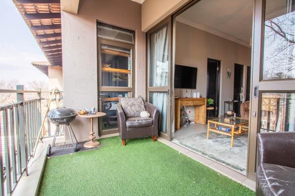 Situated in the heart of Potchefstroom&#39;s vibrant Bult area, this charming 2-bedroom, 2-bathroom apartment offers an ideal living ...