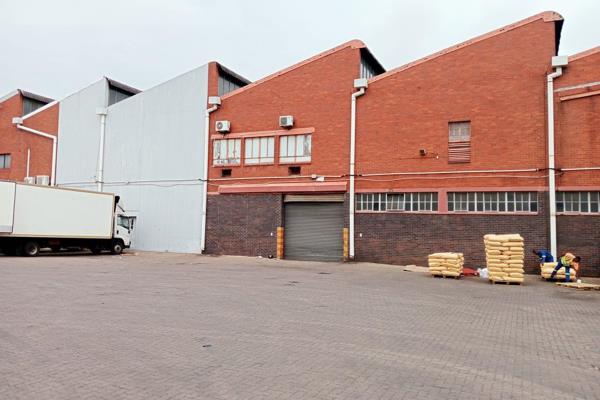 The warehouse has 2 on grade roller doors, 3 phase power, office, toilets and shower as well as 24 hours manned security. Call to view ...