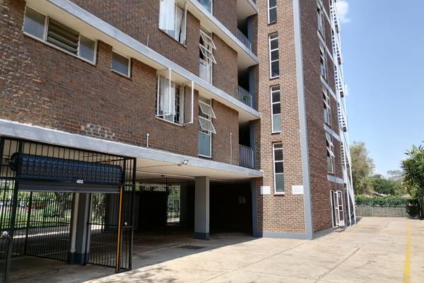 Walking distance to Loftus Stadium and University of Pretoria 

This property is in a well maintained and secure Building in ...