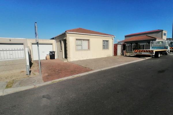 ***Please note that this house has been loaded under Northpine as most clients are not aware of where Protea Pines is.
Protea Pines is ...