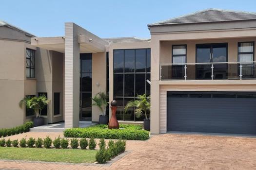 5 Bedroom House for sale in Woodhill Estate