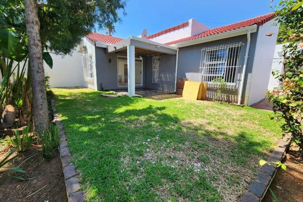 This Cluster House consists of the following.

3 Bedrooms,2 bathrooms (main en-suite), open plan lounge which opens onto a covered ...