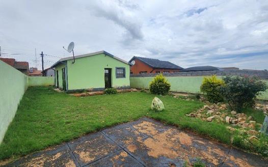 2 Bedroom House for sale in Mfundo Park