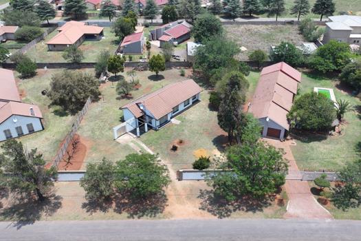 3 Bedroom House for sale in Klipwater