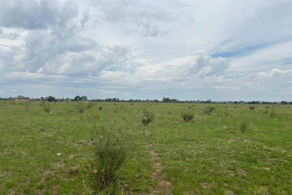 Seize the opportunity to own this stunning 9.8 hectare parcel of vacant land, ideally located in a picturesque agricultural holding in ...