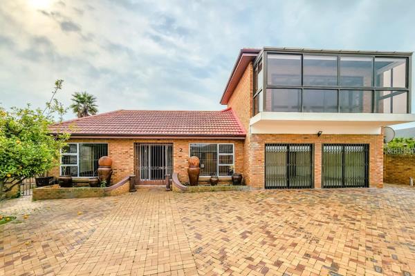 Spacious 2-Storey Home for Sale in Kleinbosch, Parow, Cape Town

This beautifully ...