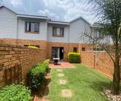 Townhouse for sale in Blue Hills