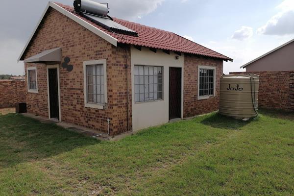 This is a very neat and beautiful 2 bedroom house with one bathroom, open plan family living room and kitchen. This well maintain two ...