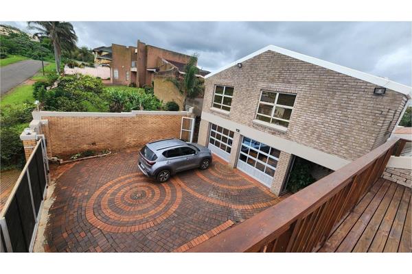 Welcome to your dream home nestled in the serene community of Isipingo Hills, KwaZulu Natal. New to the market, this exquisite ...