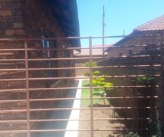 House for sale in Soshanguve DD