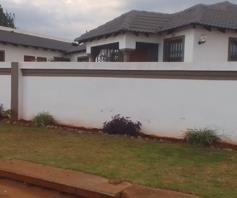 House for sale in Vosloorus Ext 2