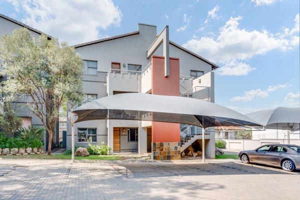 Top floor apartment in sought after complex
Offers from 1mill, owner asking R1 100 000. 
Close to all hubs, offices and schools this ...