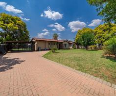 House for sale in Brackendowns