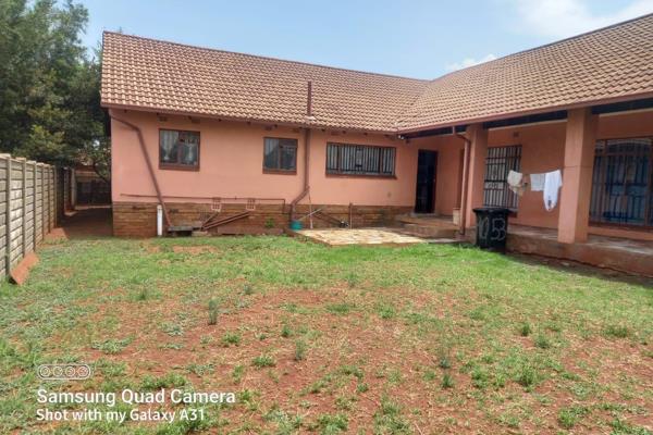 A very  big property in Dawnpark  proper.The property features 3 beds (BIC),2baths and shower, big lounge  and living room, study ...