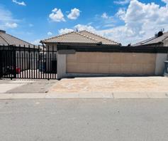 House for sale in Riverside View Ext 35