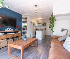 Apartment / Flat for sale in Pinelands