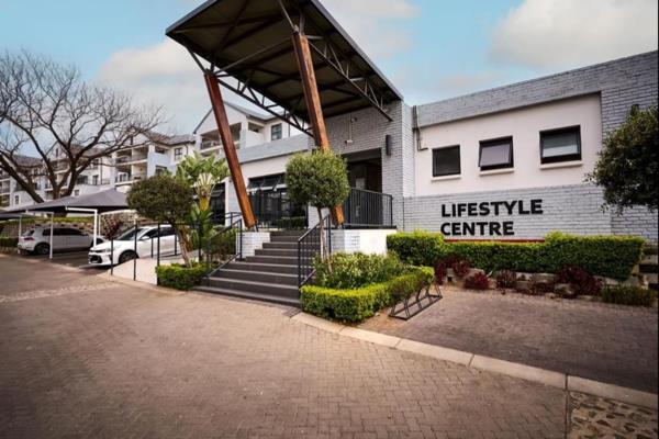 A two-bedroom apartment with two bathrooms at the Cambridge in Midrand. The modern upstairs unit offers both privacy and peace of mind. ...