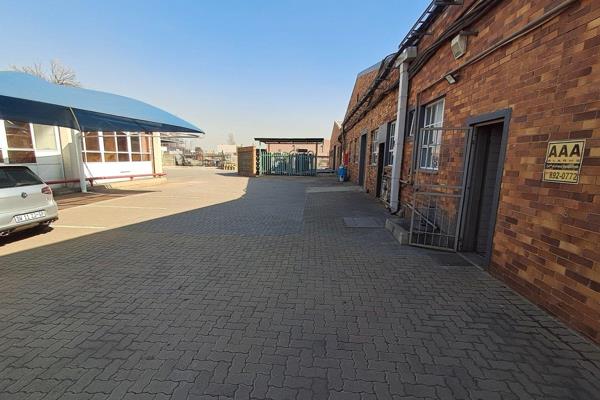 This unit is in a 24-hour secure industrial park comprising warehouse and office ...