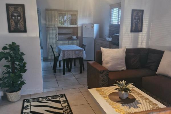 Furnished granny flat to rent.Will suite a professional. Utilities included

Deposit:R6000
First secured basis.