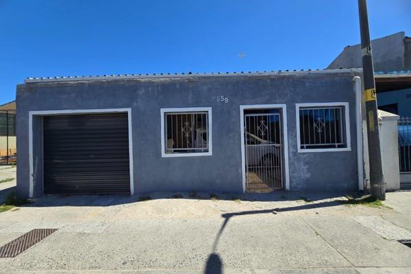 This awesome property is situated in Lentegeur, consisting of three well sized bedrooms ...