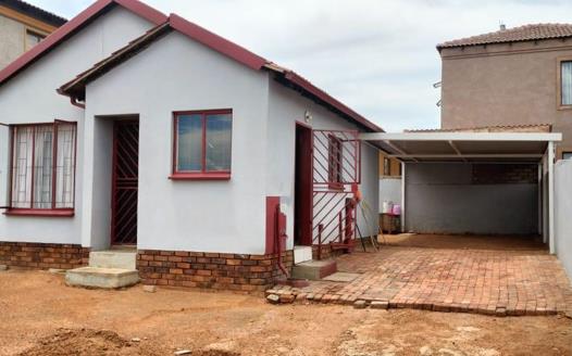 2 Bedroom House for sale in Soshanguve VV