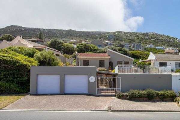 Nestled in the mountainside of Glencairn Heights, this exquisite property has the perfect blend of comfort and style. Comprising of ...