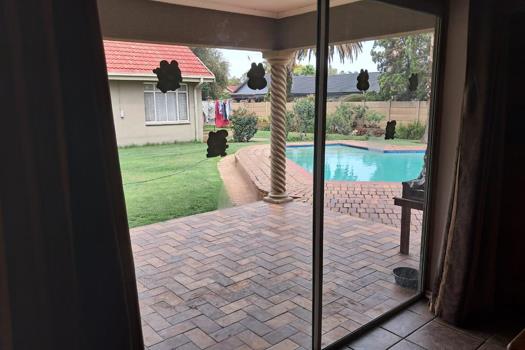 3 Bedroom House for sale in Vanderbijlpark SE 2