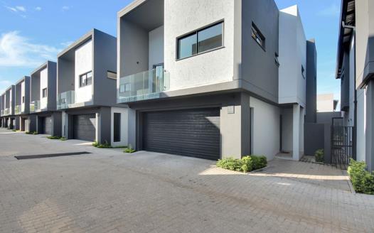 4 Bedroom Townhouse for sale in Bryanston