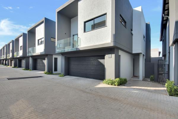 R3 700 000

This is a stunning cluster offering 4 bedrooms all en- suite, pyjama lounge. ...