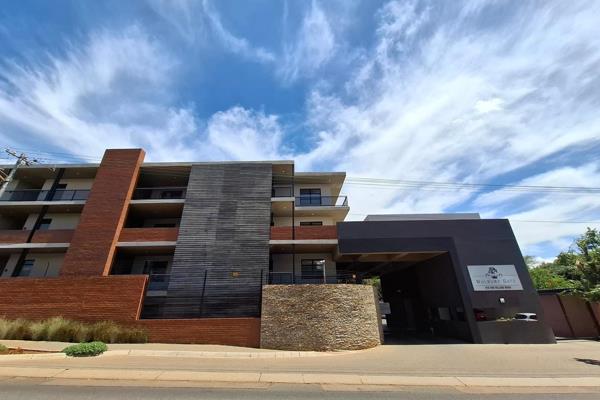 Ultra modern 2 bed and 2 bathroom unit with excellent security and perfect location available to one lucky buyer .

Fantastic Location. ...