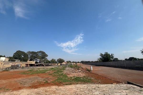 Agricultural Land for Sale
This prime agricultural property is located along the N14, offering easy accessibility and excellent ...