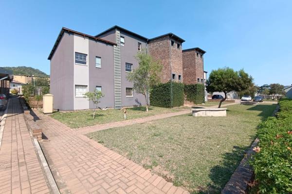 Quickly make a move and contact me still today to view these modern 3 bed, 1 bath units in the popular Summer Rain Estate.  The estate ...