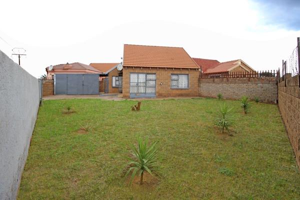 Nestled in the Heart of Toekomsrus, Randfontein: Your Dream Freehold Awaits!

Welcome to ...