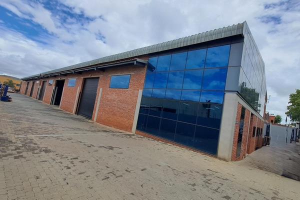 This industrial property is as good as new, with construction completed less than five (5) years ago. Spanning an impressive 3,000 sqm ...