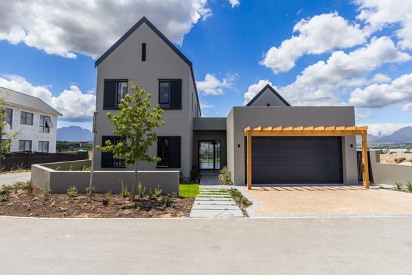 No Transfer Duty – Spectacular Brand New Home in Longlands Estate, Stellenbosch

Welcome to your dream home in the prestigious ...