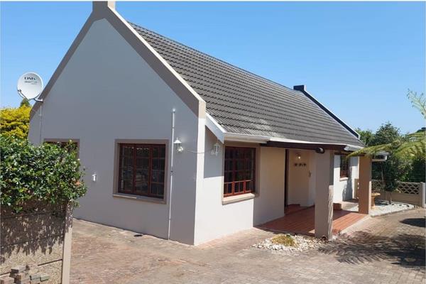 Welcome to this inviting 3-bedroom, 2-bathroom house in Denneoord, Western Cape, South ...