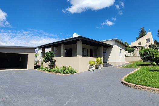 3 Bedroom House for sale in Swellendam