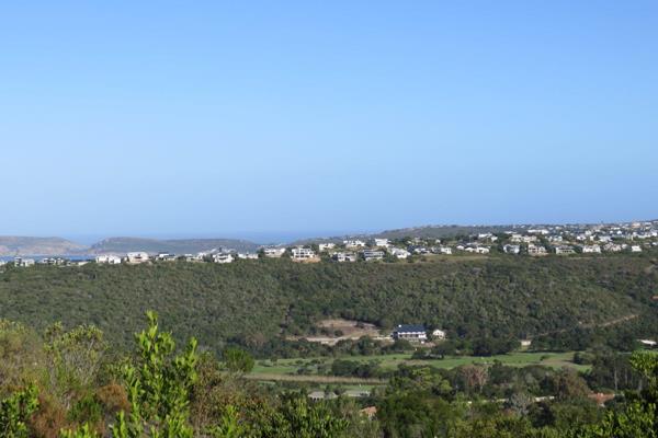 SOLE MANDATE
Well positioned in one of Plettenberg Bay’s top secure estate, this prime stand has wonderful sea views and outlooks over the indigenous fynbos. Gently sloped, views of the golf course and iconic Robberg peninsula ...