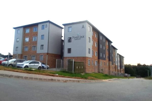 This neat apartment is nestled in the heart of South Hills. Not far from Steeldale Shopping Centres and highways. The complex has a 24 ...