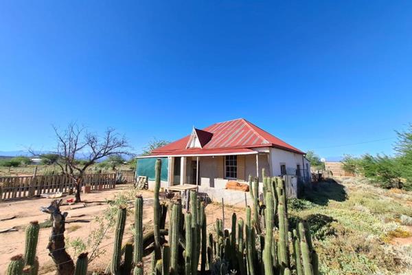 Discover the potential in this Karoo gem, nestled in the serene surroundings of Volmoed. 
Ideal for those with a vision, this property ...