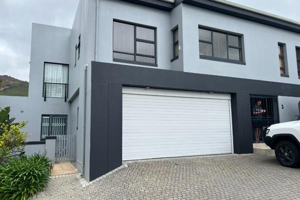 Only 4 properties in the Security Estate in Plattekloof 3, offers:

Double story ...