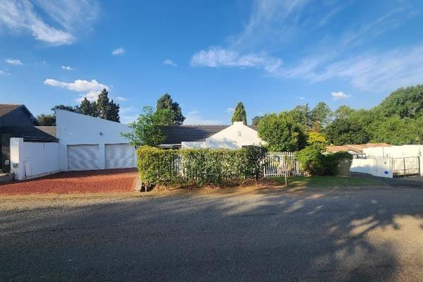 Ormonde family home for sale!!!
This home is very well kept and ideally situated in the hart of the very well
established and effluent ...