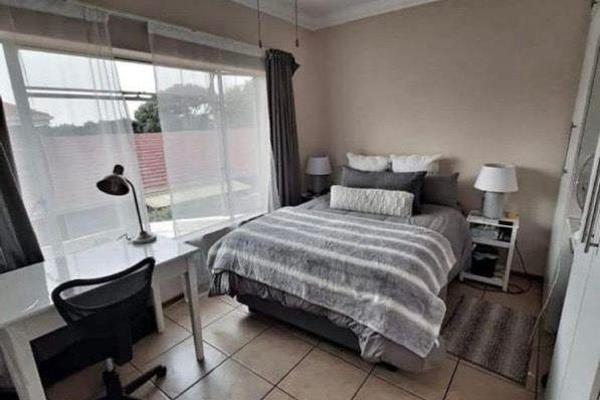 **For Rent: One Bedroom Garden Flat in Magalieskruin - R6400/month**

Discover your new home in this charming one bedroom garden flat ...