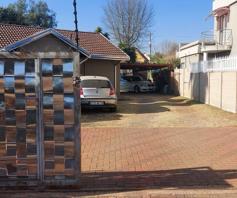 House for sale in Crystal Park