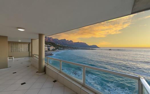 3 Bedroom Apartment / Flat for sale in Clifton