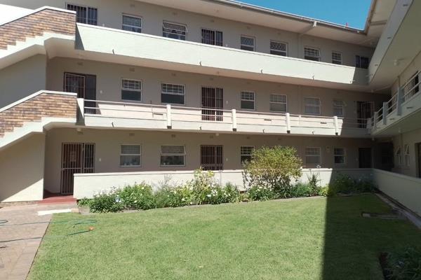 Ground Floor, Spacious 1 Bedroom (BIC) apartment in Wynberg
Close to shops and amenities
Separate Lounge, Kitchen &amp; Bathroom ...